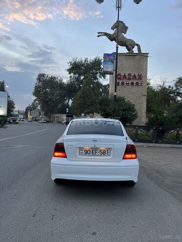 Opel Vectra 1999, 307,452 km - 1.8 l - Qazax