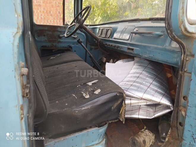 ZIL 130 1980, 300,000 km - 6.0 л - Quba