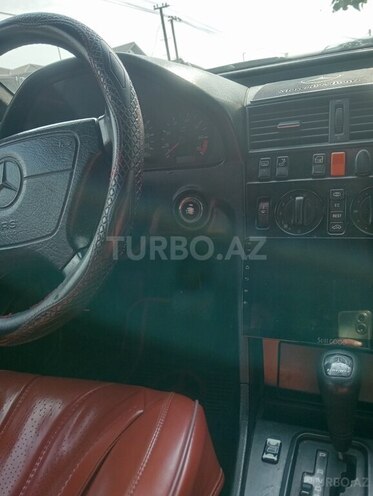 Mercedes C 200 1995, 400,000 km - 2.0 l - Qax