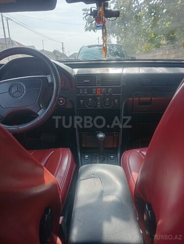 Mercedes C 200 1995, 400,000 km - 2.0 l - Qax