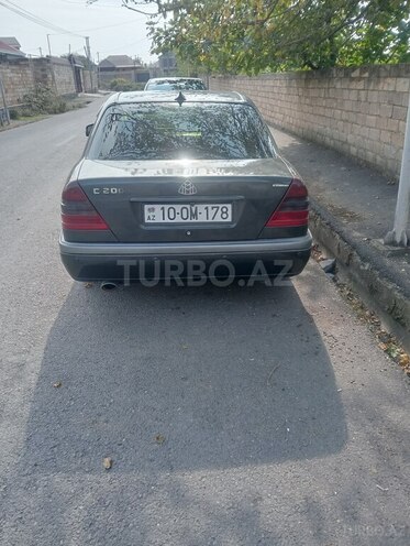 Mercedes C 200 1995, 400,000 km - 2.0 l - Qax