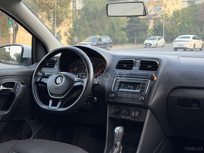 Volkswagen Polo 2018, 132,000 km - 1.6 l - Bakı