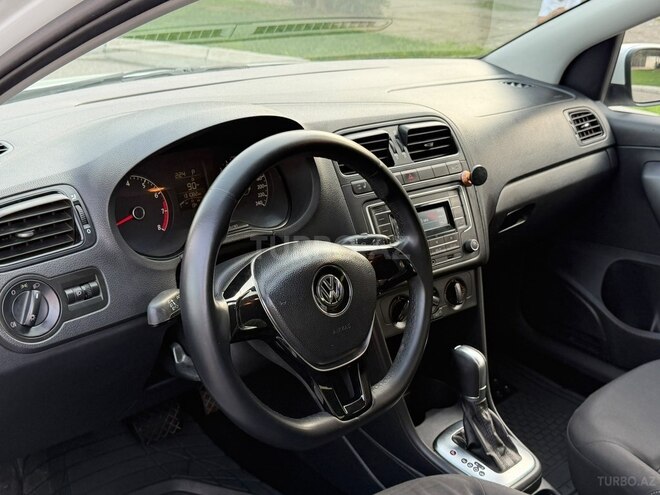 Volkswagen Polo 2018, 132,000 km - 1.6 l - Bakı