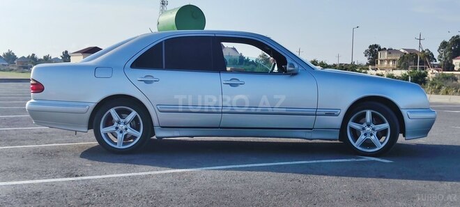 Mercedes E 270 2001, 361,071 km - 2.7 l - Bakı