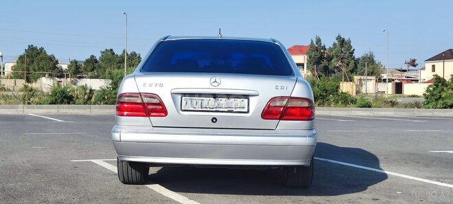 Mercedes E 270 2001, 361,071 km - 2.7 l - Bakı