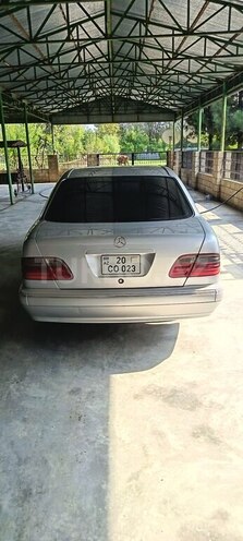 Mercedes E 320 2000, 296,668 km - 3.2 l - Sabirabad