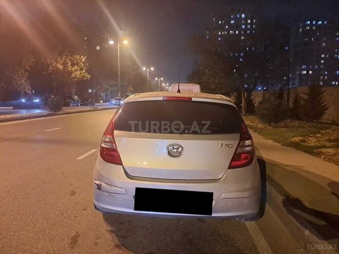 Hyundai i30 2009, 400,004 km - 1.6 л - Bakı
