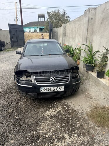 Volkswagen Passat 2001, 242,000 km - 1.8 l - Astara