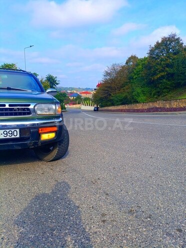 Nissan Pathfinder 1998, 312,489 km - 3.3 l - Qusar