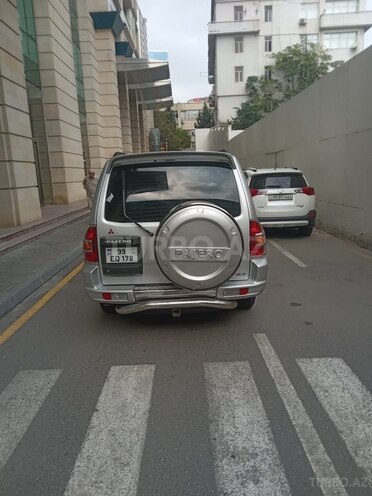 Mitsubishi Pajero 2001, 290,000 km - 3.0 l - Bakı
