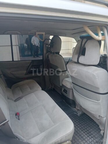 Mitsubishi Pajero 2001, 290,000 km - 3.0 l - Bakı
