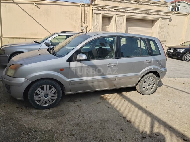 Ford Fusion 2009, 318,000 km - 1.4 л - Sumqayıt
