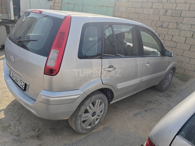 Ford Fusion 2009, 318,000 km - 1.4 л - Sumqayıt