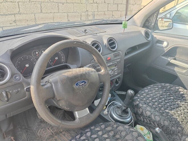 Ford Fusion 2009, 318,000 km - 1.4 л - Sumqayıt