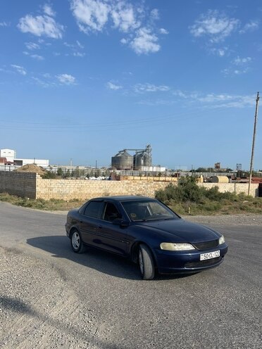 Opel Vectra 1996, 325,000 km - 2.5 l - Sumqayıt