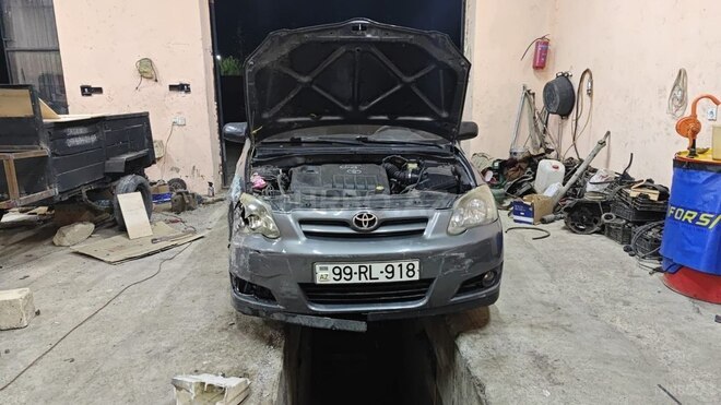 Toyota Corolla 2006, 320,000 km - 1.4 l - Xırdalan