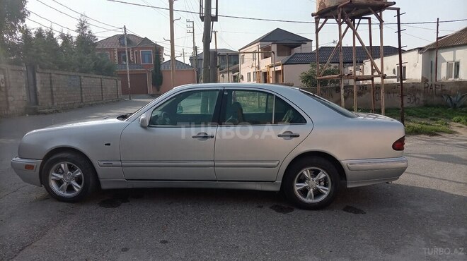 Mercedes E 300 1995, 251,644 km - 3.0 l - Bakı