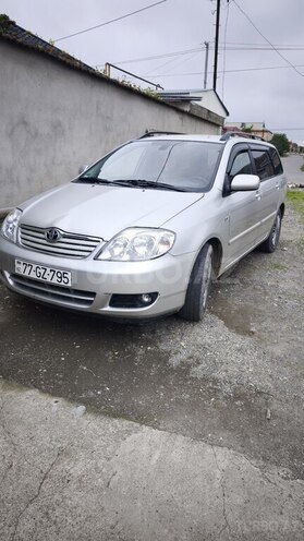 Toyota Corolla 2005, 240,227 km - 1.4 л - Quba