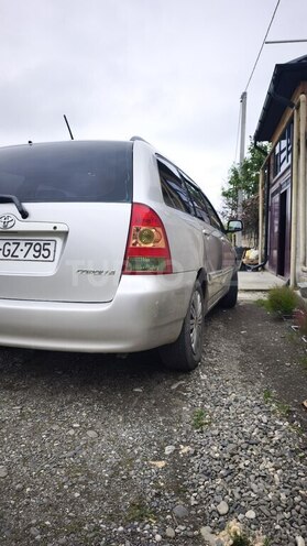 Toyota Corolla 2005, 240,227 km - 1.4 л - Quba