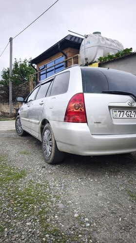 Toyota Corolla 2005, 240,227 km - 1.4 л - Quba