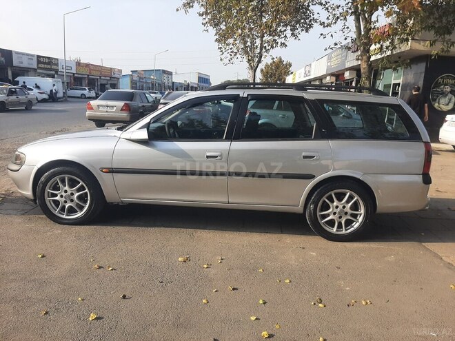 Opel Vectra 1998, 220,000 km - 2.0 l - Sumqayıt