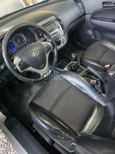 Hyundai i30 2011, 306,000 km - 1.6 л - Bakı