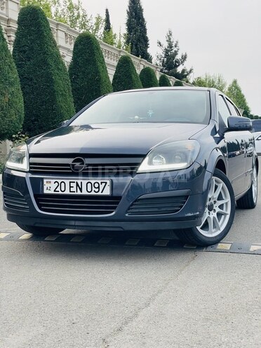 Opel Astra 2006, 211,000 km - 1.4 l - Gəncə