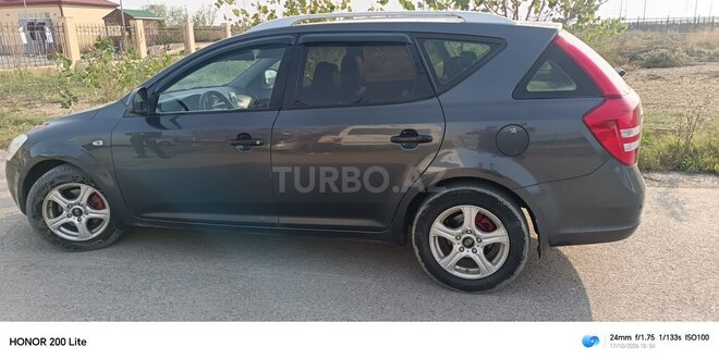 Kia  2008, 303,473 km - 1.4 l - Bakı
