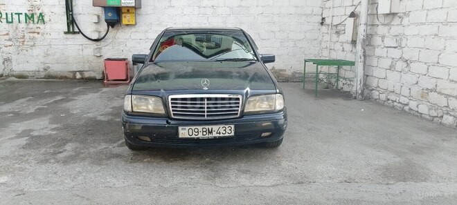 Mercedes C 230 1995, 407,000 km - 2.3 l - Şəki
