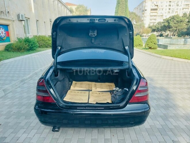 Mercedes E 220 2005, 273,000 km - 2.2 л - Bakı