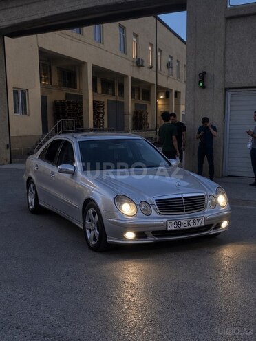 Mercedes E 270 2002, 301,000 km - 2.7 l - Bakı