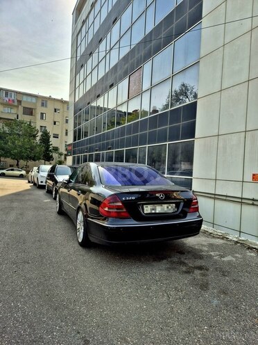 Mercedes E 320 2002, 289,721 km - 3.2 l - Bakı