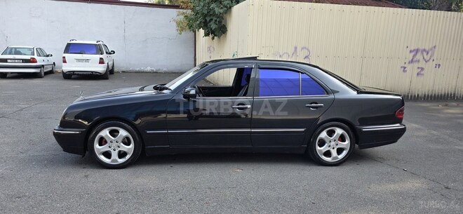 Mercedes E 240 2000, 810,353 km - 2.6 l - Mingəçevir