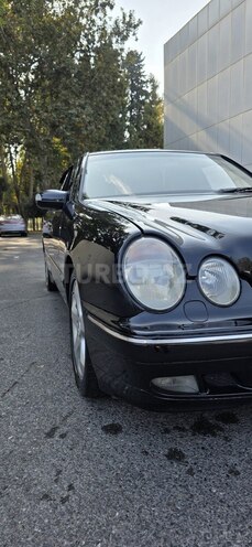 Mercedes E 240 2000, 810,353 km - 2.6 l - Mingəçevir
