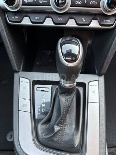 Hyundai Elantra 2019, 130,000 km - 2.0 л - Bakı