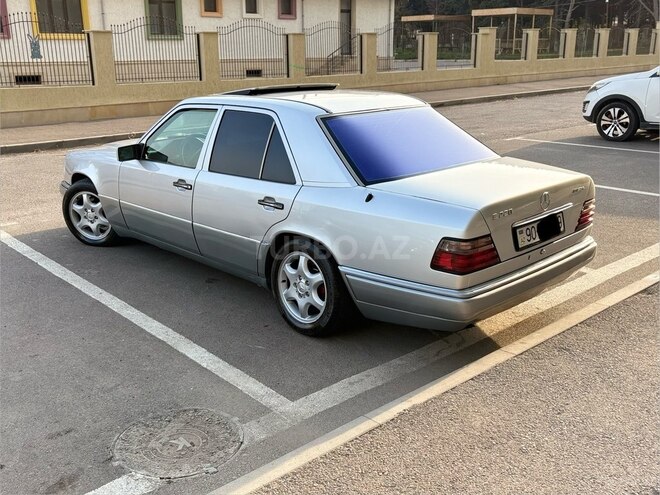 Mercedes E 220 1994, 354,000 km - 2.2 l - Bakı