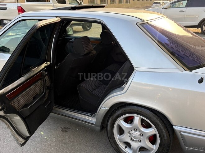 Mercedes E 220 1994, 354,000 km - 2.2 l - Bakı