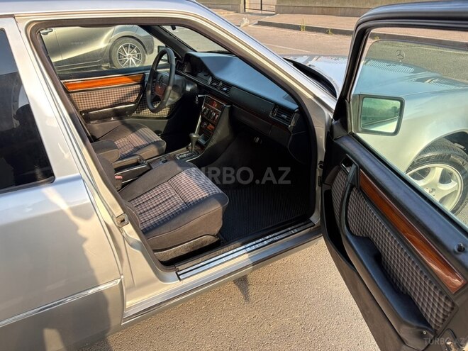 Mercedes E 220 1994, 354,000 km - 2.2 l - Bakı