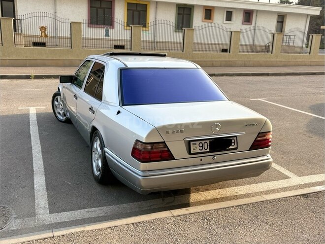 Mercedes E 220 1994, 354,000 km - 2.2 l - Bakı