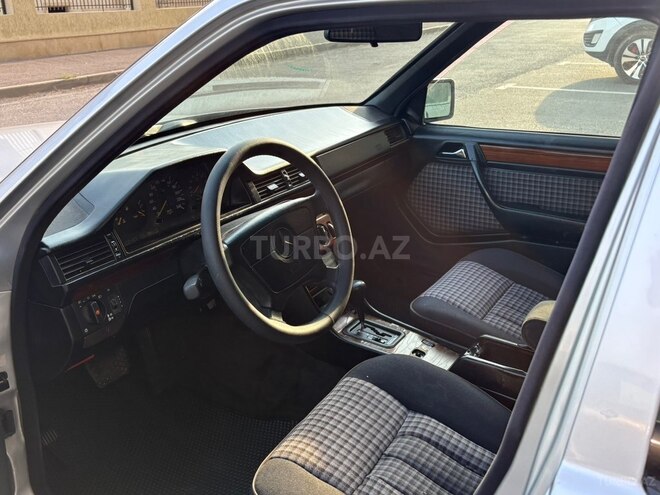 Mercedes E 220 1994, 354,000 km - 2.2 l - Bakı