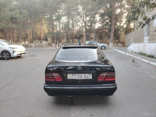 Mercedes E 270 2000, 428,646 km - 2.7 л - Sumqayıt