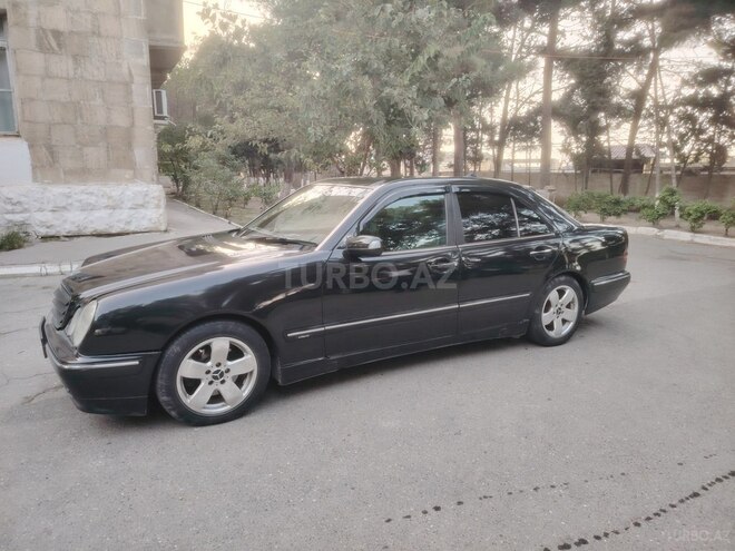 Mercedes E 270 2000, 428,646 km - 2.7 л - Sumqayıt