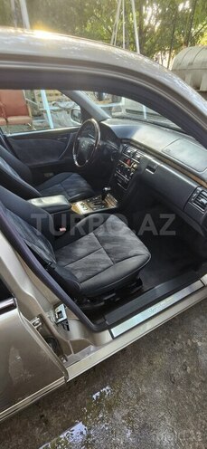 Mercedes E 240 2001, 219,144 km - 2.4 l - Şəmkir