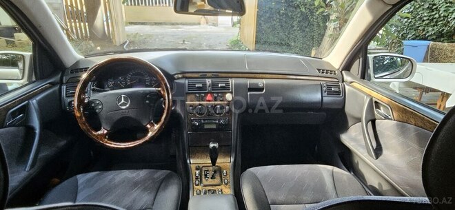Mercedes E 240 2001, 219,144 km - 2.4 l - Şəmkir