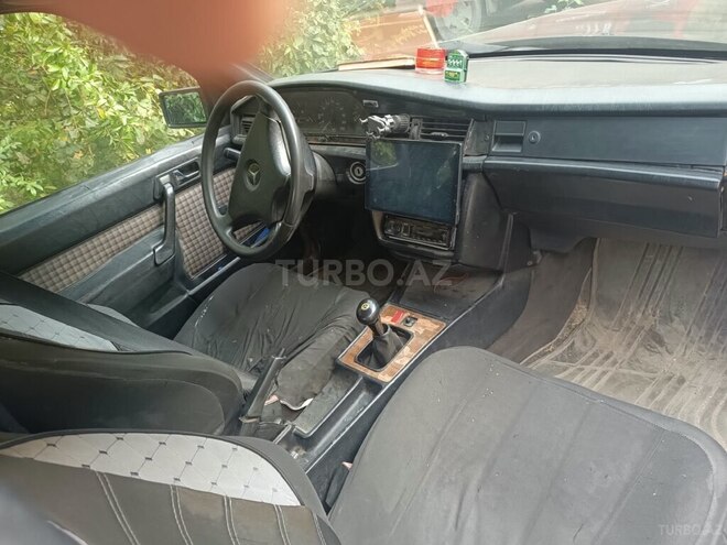 Mercedes 190 1992, 300,000 km - 2.0 l - Bakı