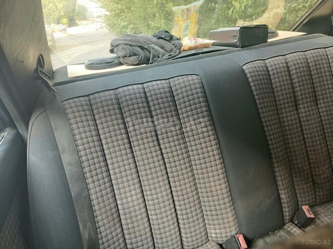 Mercedes 190 1992, 300,000 km - 2.0 l - Bakı