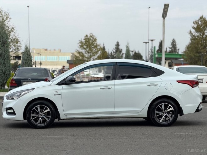 Hyundai Solaris 2017, 296,000 km - 1.6 l - Gəncə