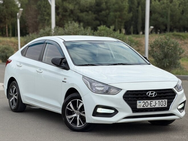 Hyundai Solaris 2017, 296,000 km - 1.6 l - Gəncə