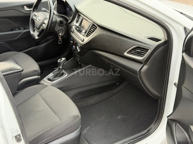 Hyundai Solaris 2017, 296,000 km - 1.6 l - Gəncə