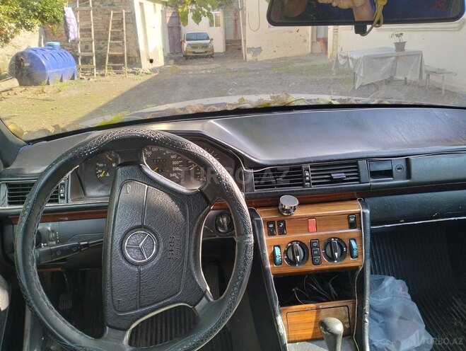 Mercedes 200 E 1995, 555,000 km - 2.0 l - Gəncə